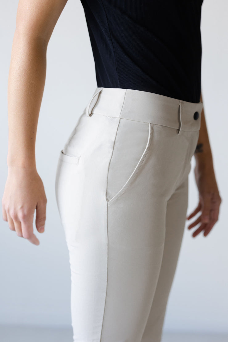 Peggy Cropped Trouser in Sand Storm