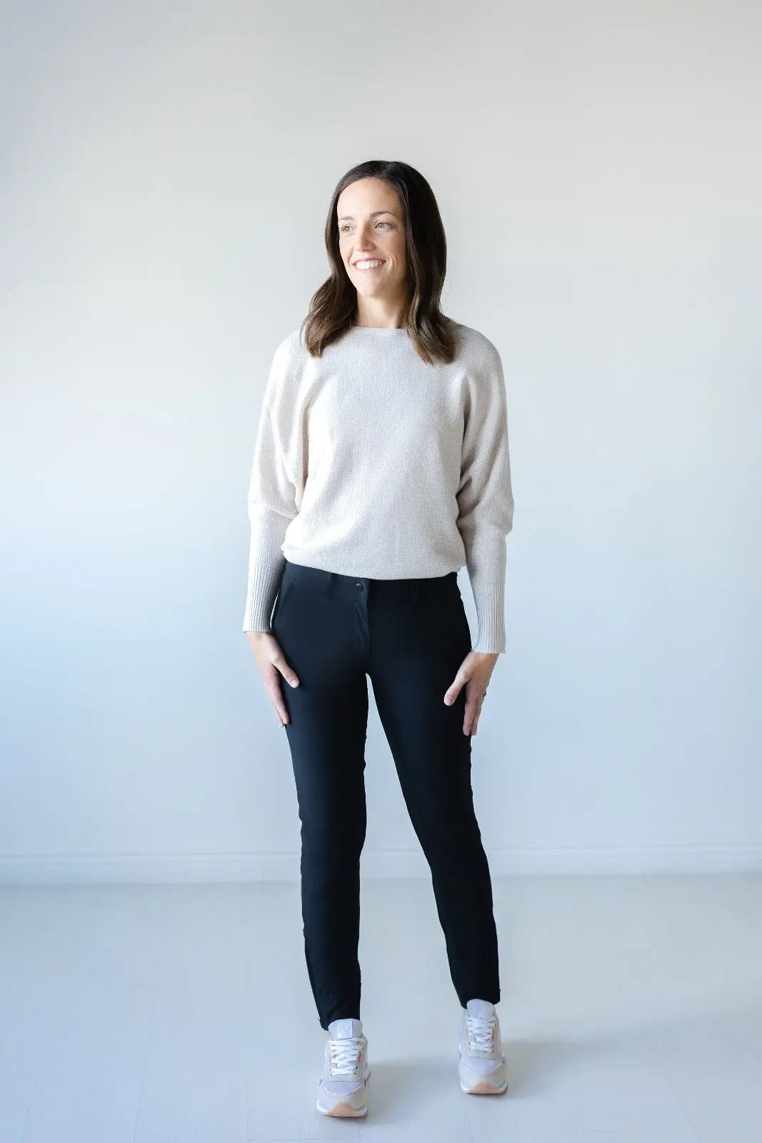 Peggy Pant Professional Jogger in Midnight Black – Abendroth
